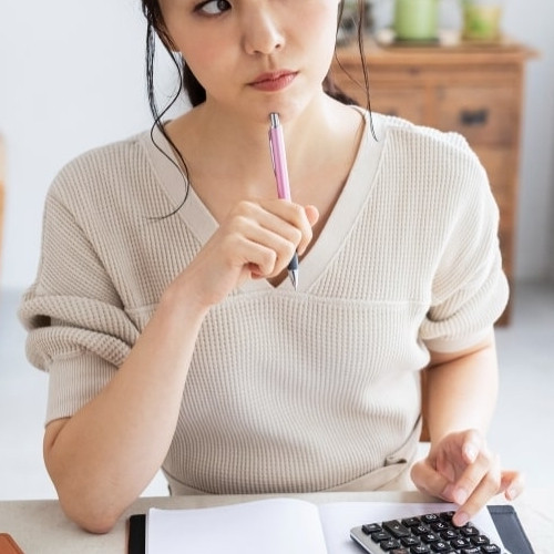 部分矯正の値段は？前歯だけ・1本だけ治す費用相場と矯正方法の選び方