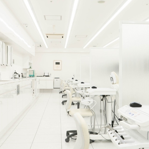 千葉（柏・船橋）でブラーバ矯正するなら？裏側矯正Bravaができる歯科医院を紹介！