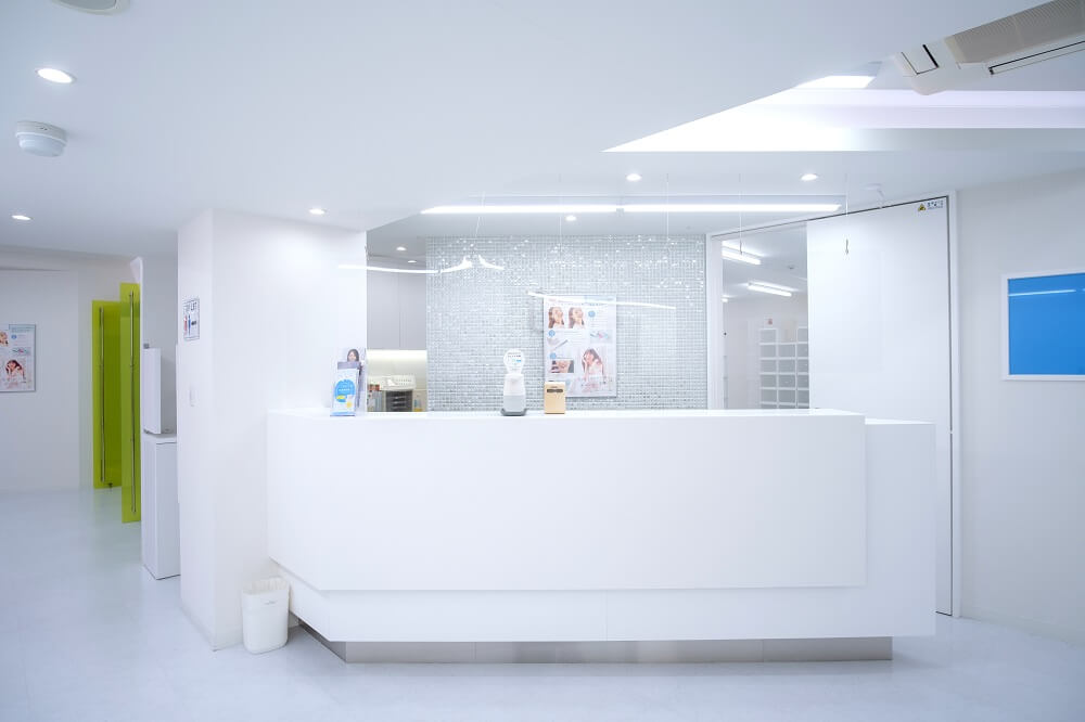 初回検診費用が無料！<br />
駅チカ＆土日祝も診療で通いやすい