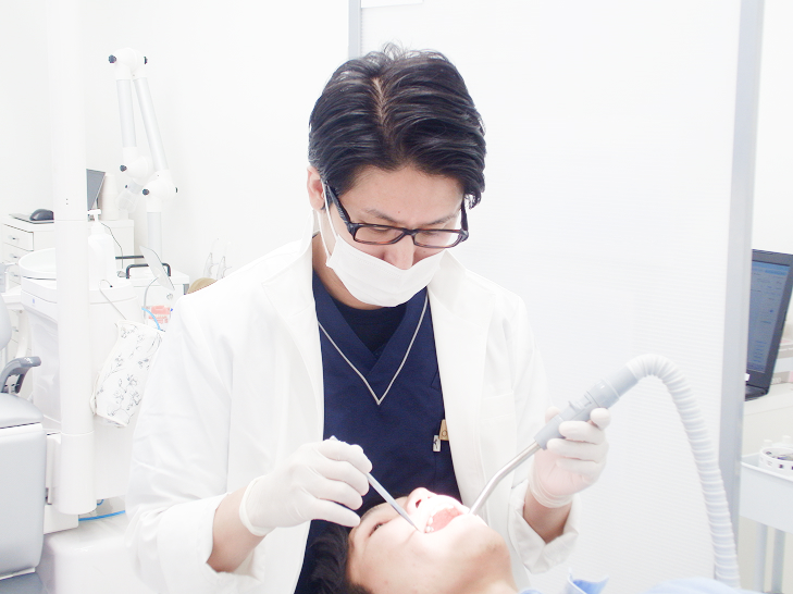 矯正経験豊富なドクターが在籍<br />
審美性と治療スピードにこだわる